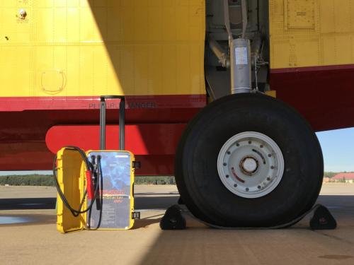 UST-4030 _ Canadair CL-415